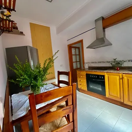 Ullal - Rural Charm-agritourism Approx 65000 Meters Private Mountain And Outdoor Adventure Agritourism Equipated - Private Mountain Path Approximately 5 Minutes Walking From The -ideal For Relaxation דירה *