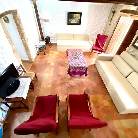 דירה Ullal - Rural Charm-agritourism Approx 65000 Meters Private Mountain And Outdoor Adventure Agritourism Equipated - Private Mountain Path Approximately 5 Minutes Walking From The -ideal For Relaxation פורט דה פולנסה