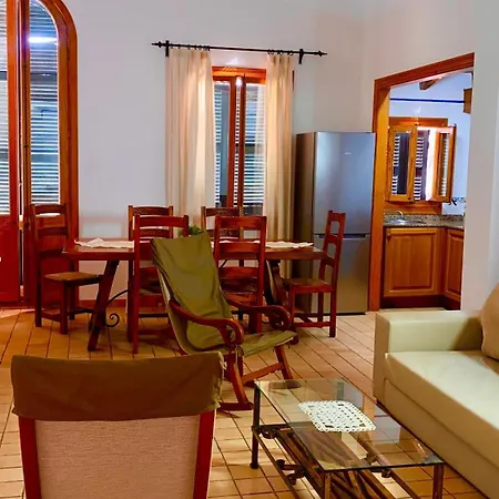 Lägenhet Ullal - Rural Charm-agritourism Approx 65000 Meters Private Mountain And Outdoor Adventure Agritourism Equipated - Private Mountain Path Approximately 5 Minutes Walking From The -ideal For Relaxation Port de Pollença