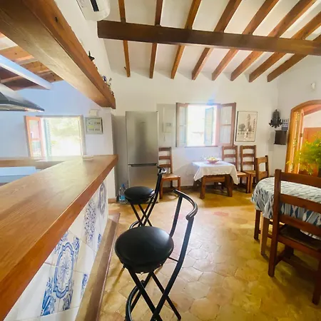 شقة Ullal - Rural Charm-agritourism Approx 65000 Meters Private Mountain And Outdoor Adventure Agritourism Equipated - Private Mountain Path Approximately 5 Minutes Walking From The -ideal For Relaxation *