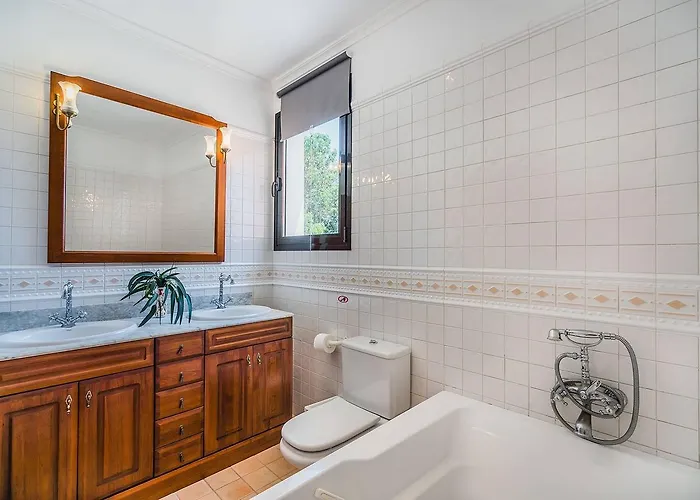 Ullal - Rural Charm-agritourism Approx 65000 Meters Private Mountain And Outdoor Adventure Agritourism Equipated - Private Mountain Path Approximately 5 Minutes Walking From The -ideal For Relaxation