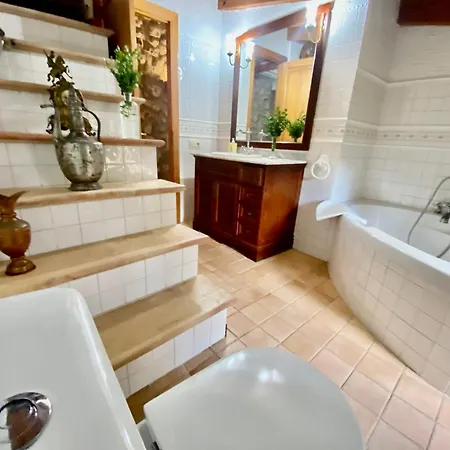 Puerto De Pollensa Villa: Mountain Retreat Near Apartment Port de Pollenca