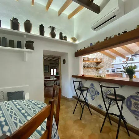 Ullal - Rural Charm-agritourism Approx 65000 Meters Private Mountain And Outdoor Adventure Agritourism Equipated - Private Mountain Path Approximately 5 Minutes Walking From The -ideal For Relaxation Apartmán *