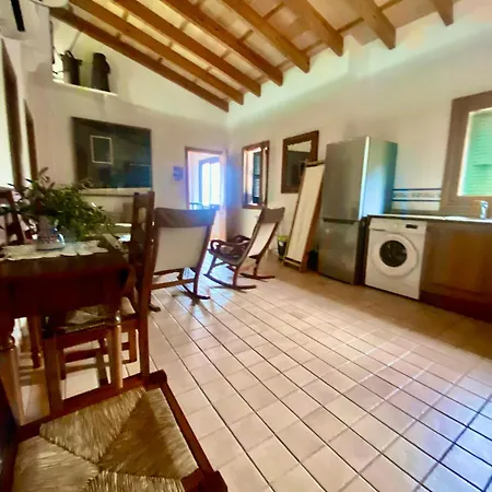 Rural Charm Approx 73000 Meters And Outdoor Adventure Agritourism With Private Mountain Path Approximately 5 Minutes Walking From The Ideal For Relaxation Apartmán *