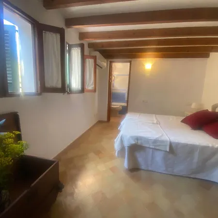 Apartment Puerto De Pollensa Villa: Mountain Retreat Near Port de Pollenca