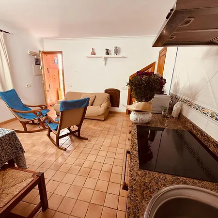 Apartmán Ullal - Rural Charm-agritourism Approx 65000 Meters Private Mountain And Outdoor Adventure Agritourism Equipated - Private Mountain Path Approximately 5 Minutes Walking From The -ideal For Relaxation