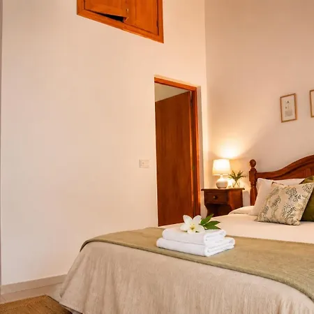 Apartmán Ullal - Rural Charm-agritourism Approx 65000 Meters Private Mountain And Outdoor Adventure Agritourism Equipated - Private Mountain Path Approximately 5 Minutes Walking From The -ideal For Relaxation