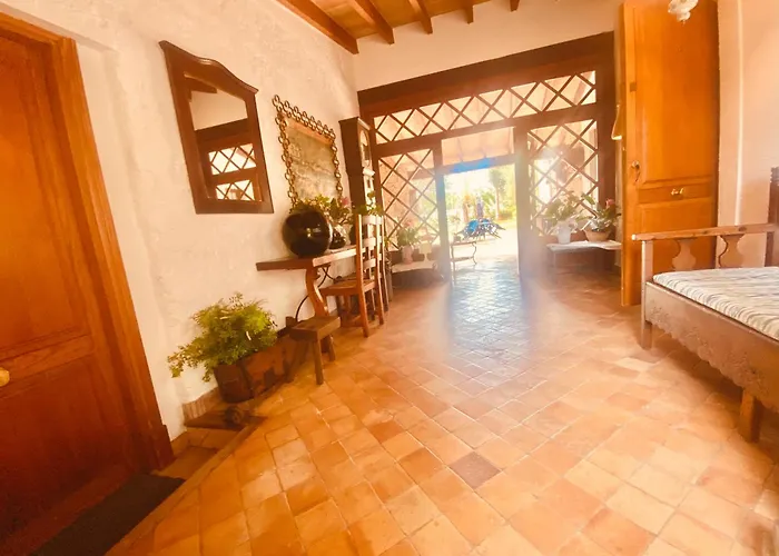 Ullal - Rural Charm-agritourism Approx 65000 Meters Private Mountain And Outdoor Adventure Agritourism Equipated - Private Mountain Path Approximately 5 Minutes Walking From The -ideal For Relaxation